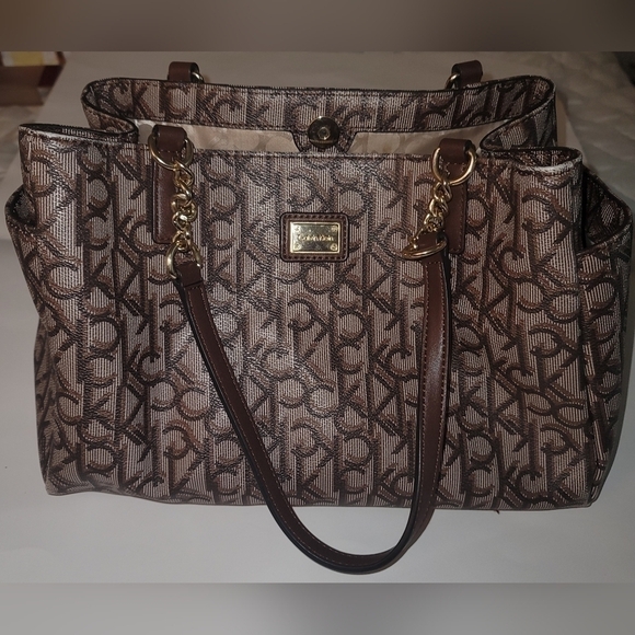 Caving Klein Brown Monogram Tote Bag - Picture 1 of 11